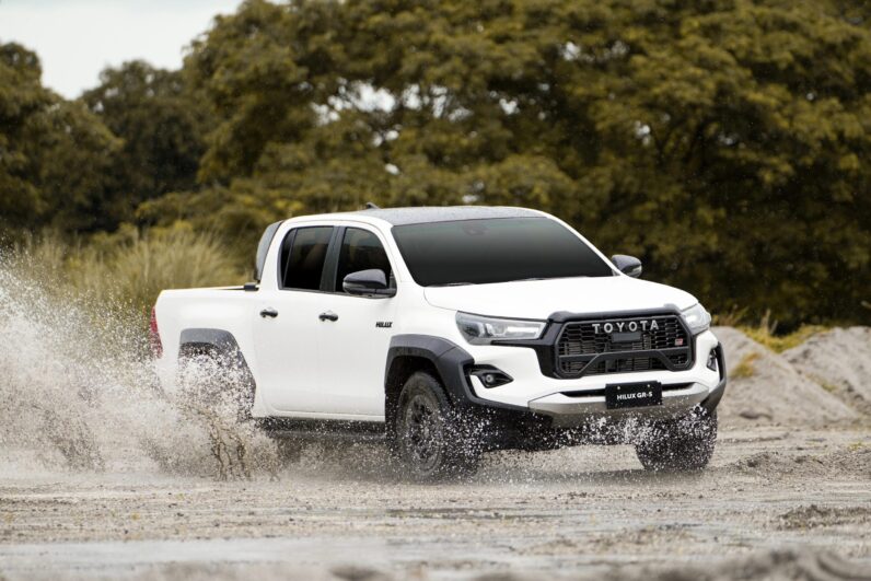 Hilux GR-S